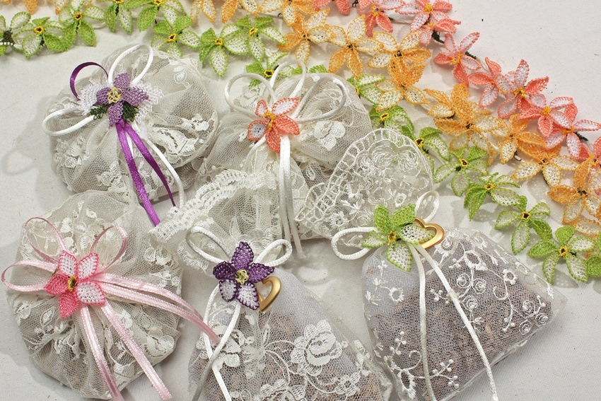 Lavander Pouches 02 (w/Needlelace Ornaments)
