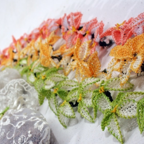 Lavander Pouches 02 (w/Needlelace Ornaments) 3 IMG 3829d