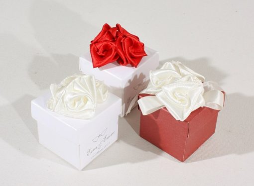 Favor Boxes with Flowers